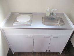 清潔な洗面台設備