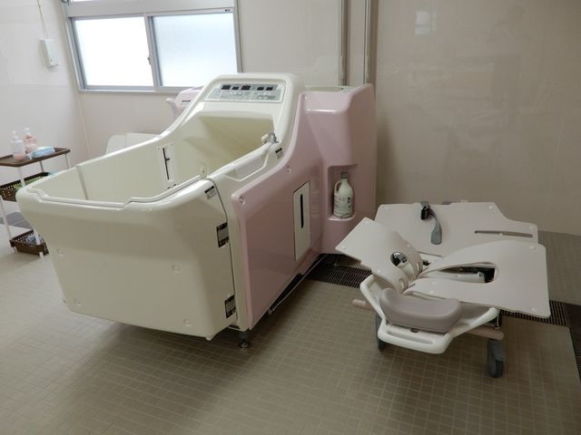 浴槽がある設備 浴室 最新の設備が整った浴室です。安全に配慮された設計で、快適に使用できます。