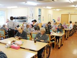 日常生活を送る人々