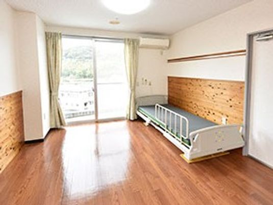 明るい居室  
