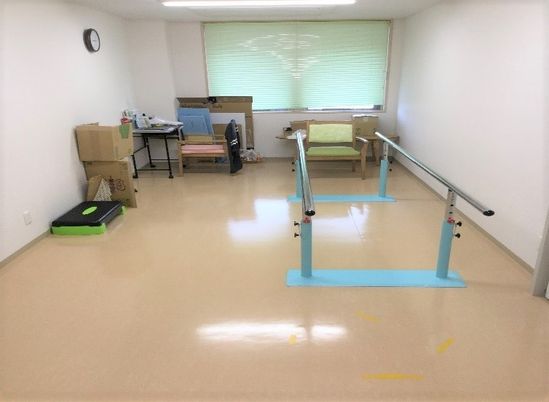 訓練器具のある部屋