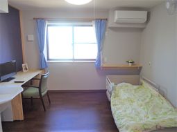 シンプルな居室の風景