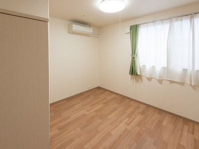明るく清潔な居室空間