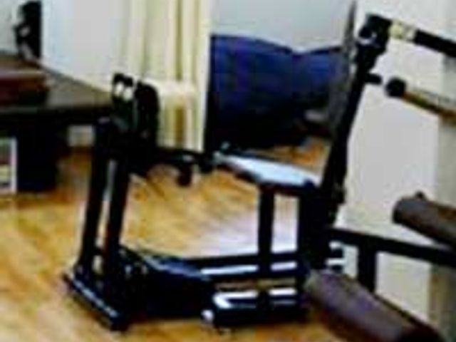 機能訓練室の設備 機能訓練室 様々な運動機器が揃っているトレーニングルームです。利用者に合わせたプログラムが提供されます。
