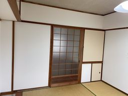 落ち着いた雰囲気の和室