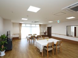 明るいダイニングルーム