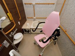 快適な介助用浴室