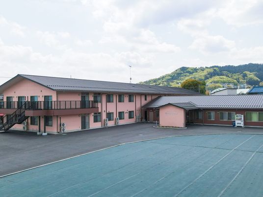 山あいの施設外観  