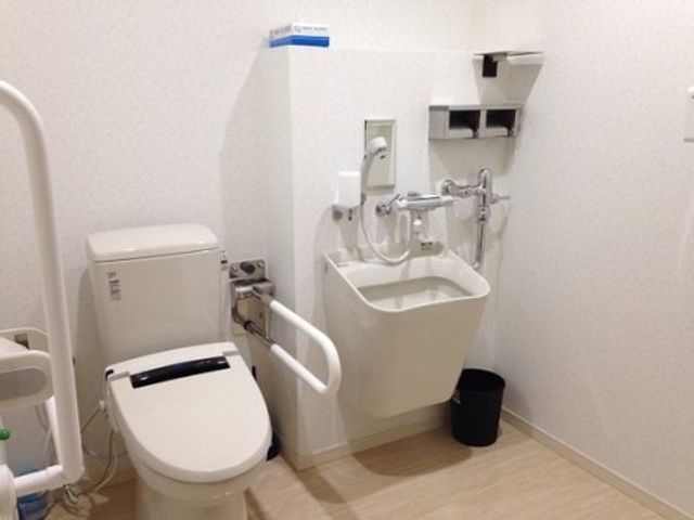 手すり付き洗面トイレ
