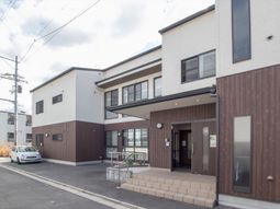 清潔感のある建物の外観