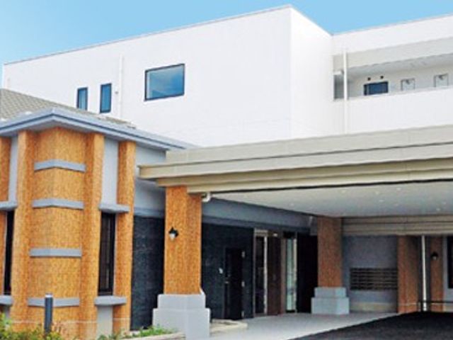 広々とした外観 外観 ゆったりとした造りの建物は、訪れる方々に安心感を提供します。