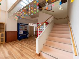 折り鶴飾りつきの空間