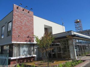 外観の建物正面  