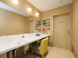 清潔な洗面室の空間