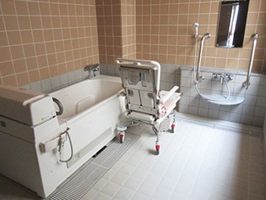 浴室の介助用椅子  