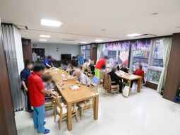 居心地の良い食堂の様子