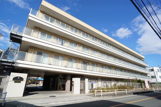 多階層建物の外観