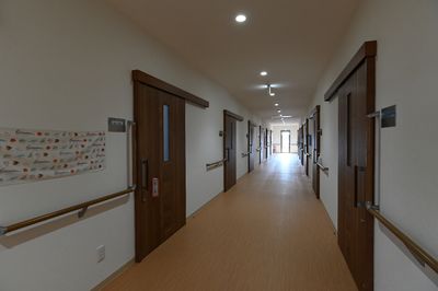 廊下の清潔な空間