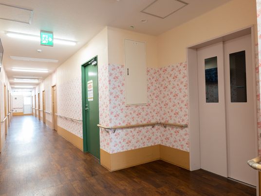 廊下の清潔な空間