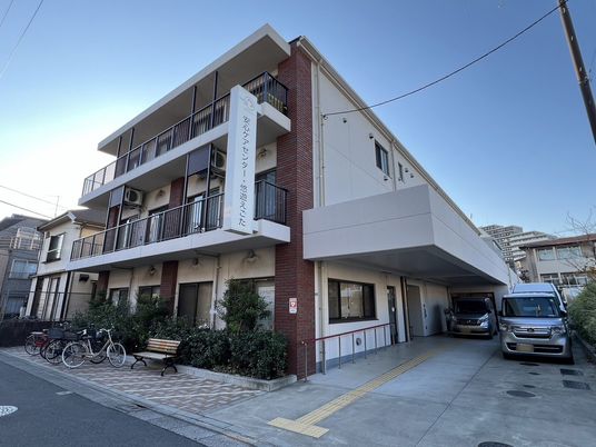 施設の外観