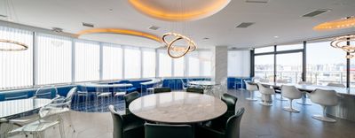 自然光が入るダイニング