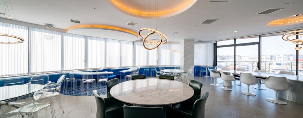 自然光が入るダイニング