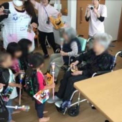 楽しげな交流の様子