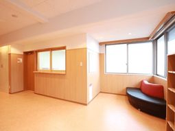 明るい待合スペース