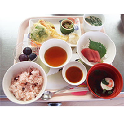 栄養豊富な食事トレイ