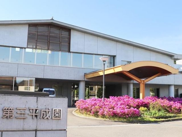 広々としたエントランス 外観 開放的で広々としたエントランスが特徴です。安心して働ける環境があります。