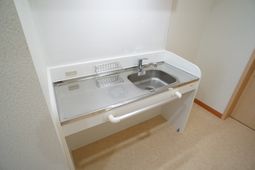 白い洗面台と水栓