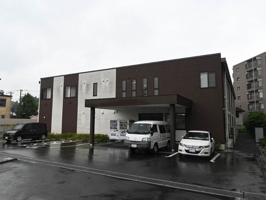 現代的な建物の外観