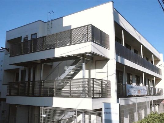 清潔感ある建物の外観