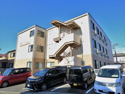 明るい外観の建物