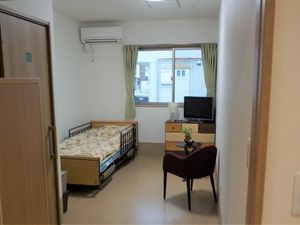 明るく清潔な居室