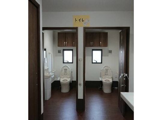 トイレの清潔な空間