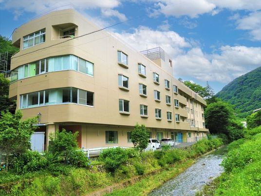 山あいの施設外観  