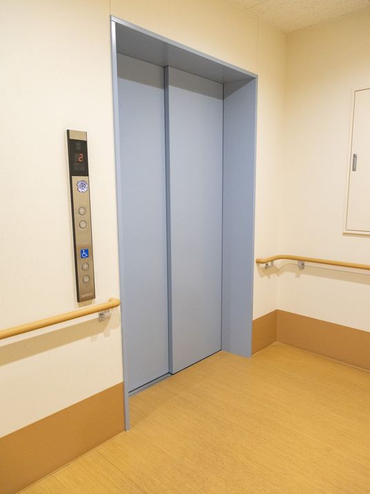利用者向けエレベーター