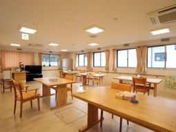 共用スペースの明るい日中