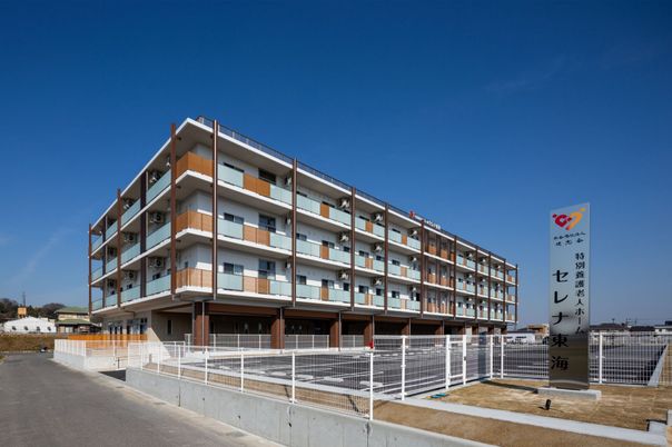 整備された建物外観