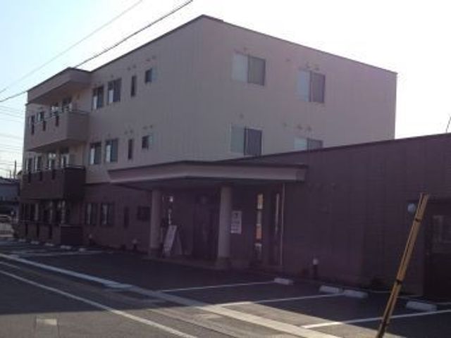 落ち着いた外観 外観 落ち着いた雰囲気の外観が特徴です。介護業界での新しいキャリアの場として考えてみませんか。