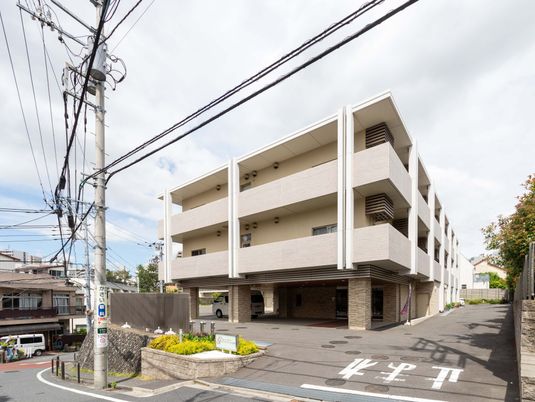 閑静な住宅街の建物