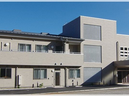 建物正面外観  