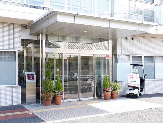 清潔感のあるエントランス