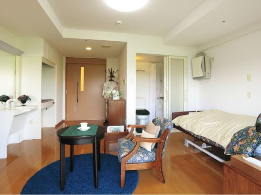 清潔な洋室の居室