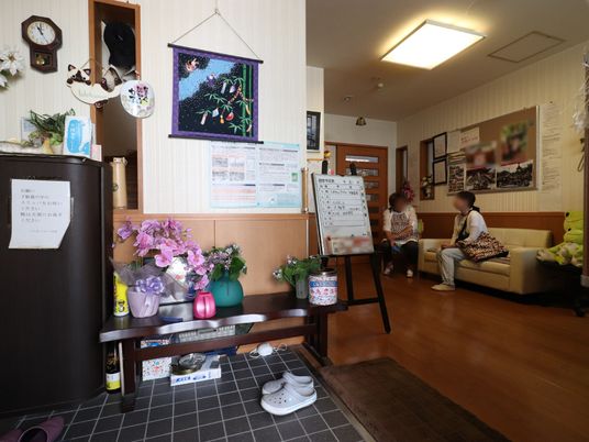 暖かみのある休憩スペース