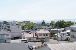 都会の緑豊かな景観