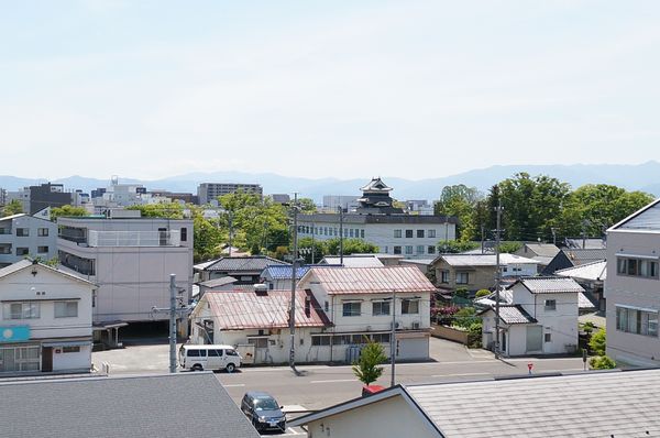 都会の緑豊かな景観