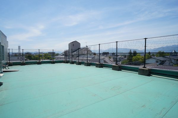 広々したテラスの全景