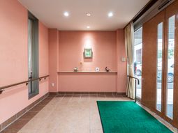 温かみのあるエントランス